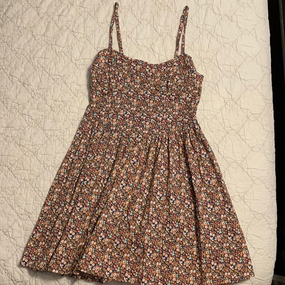 H&M dress- Size Medium. Short, floral